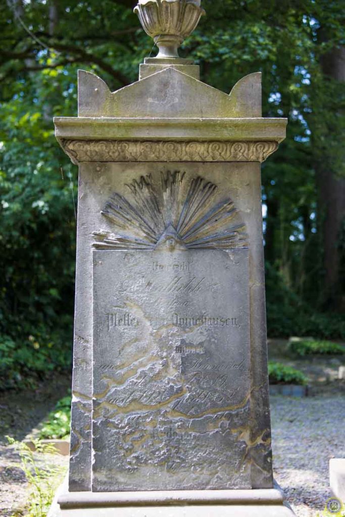 Symbole der Freimaurerei Grabsteine, Logen, Mitgliedsabzeichen, Bijou, Symbolik.
